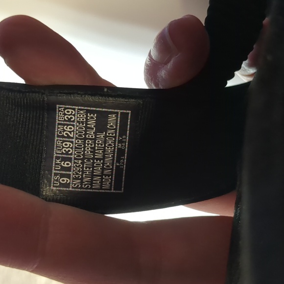 Skechers Black Strappy Wedge Sandals with Glittery Criss-cross Toe-Strap - Picture 9 of 9